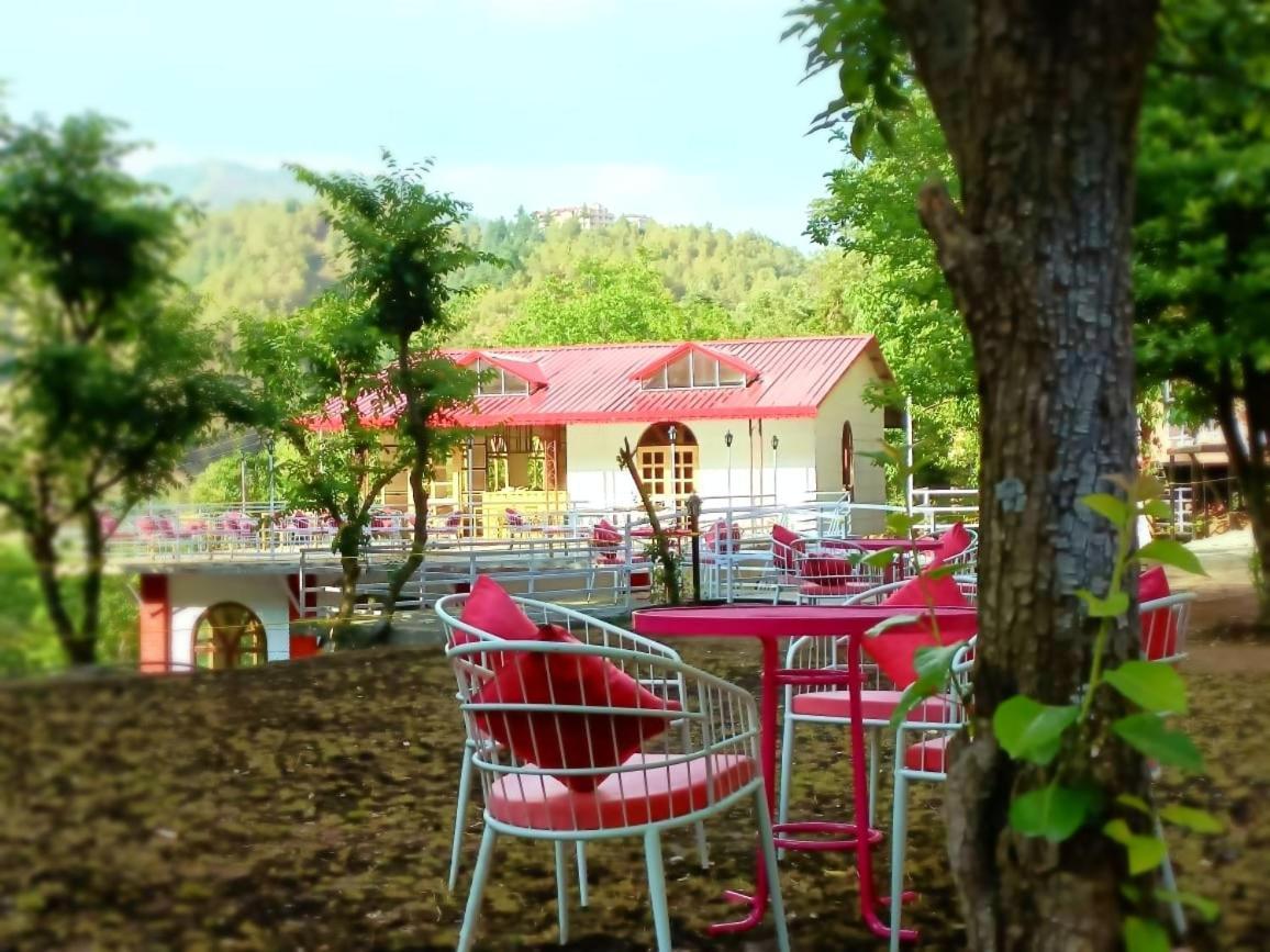 Aamod At Shoghi Luxury Cottage Resort Shimla Exterior photo