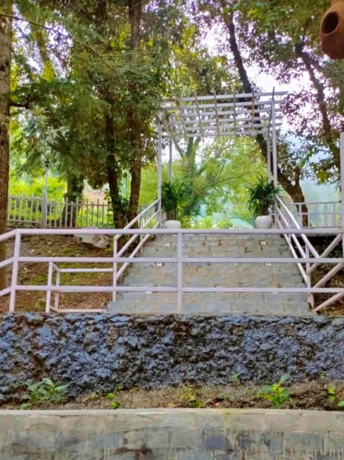 Aamod At Shoghi Luxury Cottage Resort Shimla Exterior photo